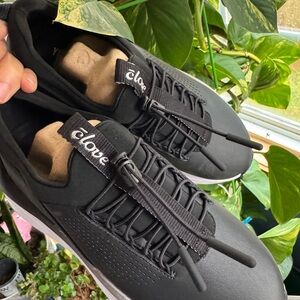 Clove women Black Shoes